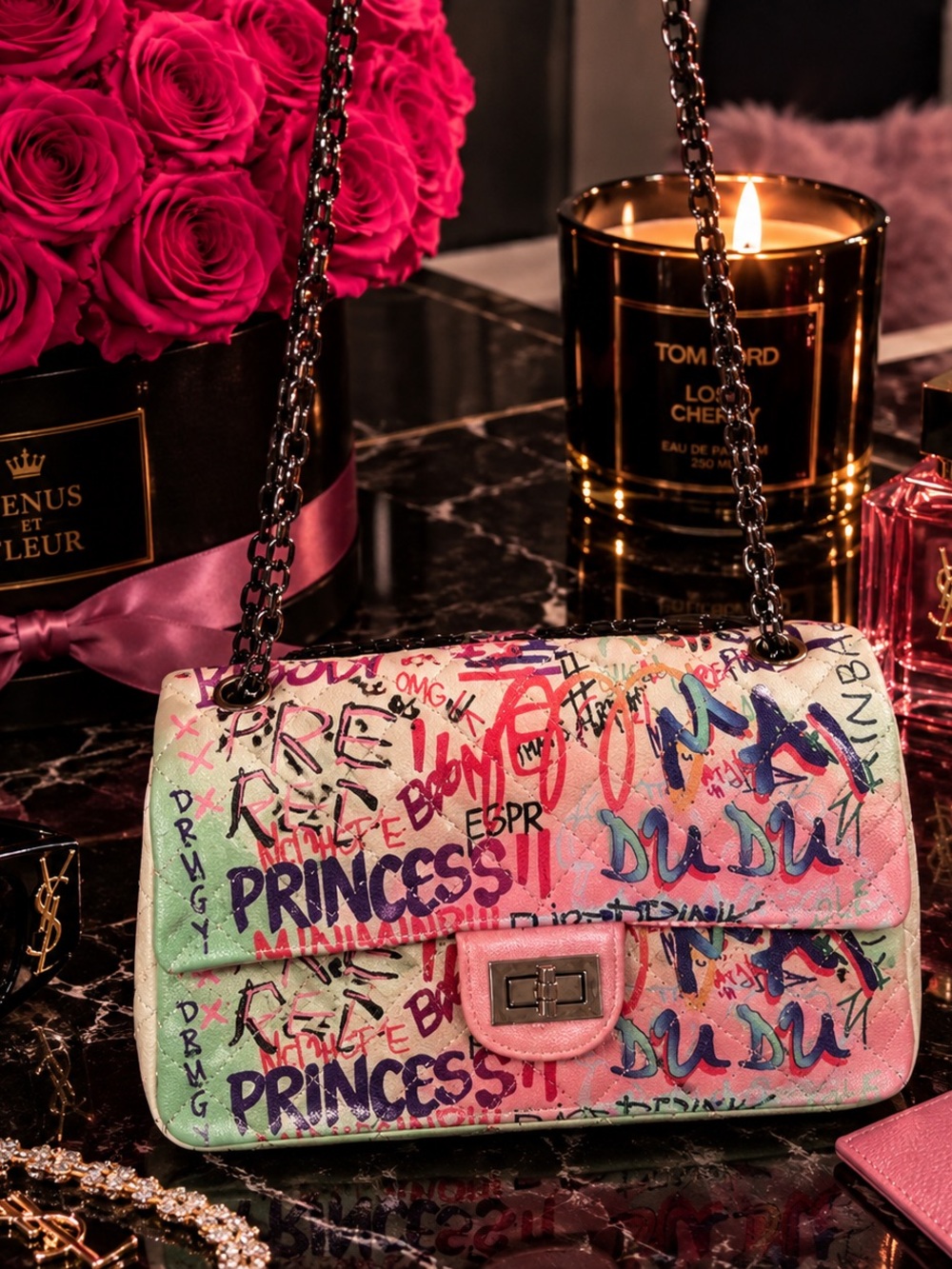 Graffiti Print Women's Shoulder Bag